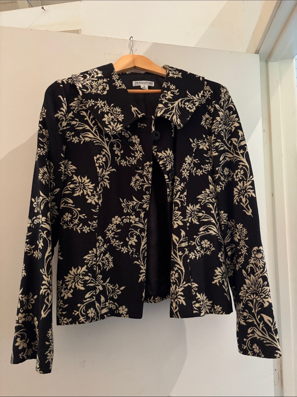 Pendleton Black and Cream Floral Jacquard Jacket